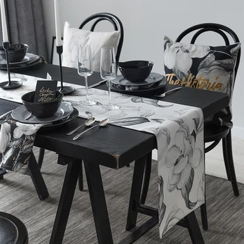 Modes Sākuma kokvilnas galda runner Melns-un-balts ieskicējot ziedi Eiropas stila Vienkāršu Galda karogu un Placemat galda segumu
