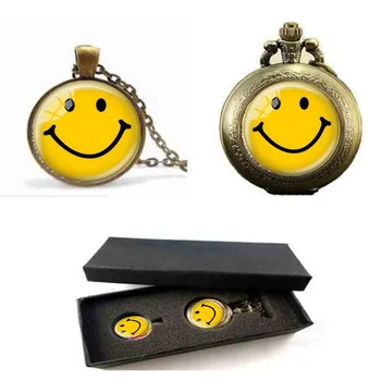 Klasiskās Dzelteno Smaidošo sejiņu, Kaklarota Būtu Laimīgs Emocijzīmi Retro Pop Art Kulons Paziņojumu sānslīdi kaklasaite kabatas pulkstenis ar bezmaksas kaste